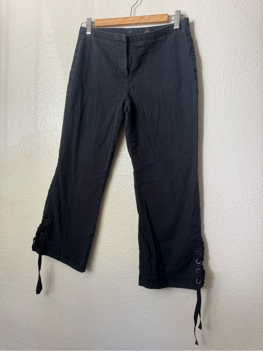 Women's Black Lace-Up Hem Jeans